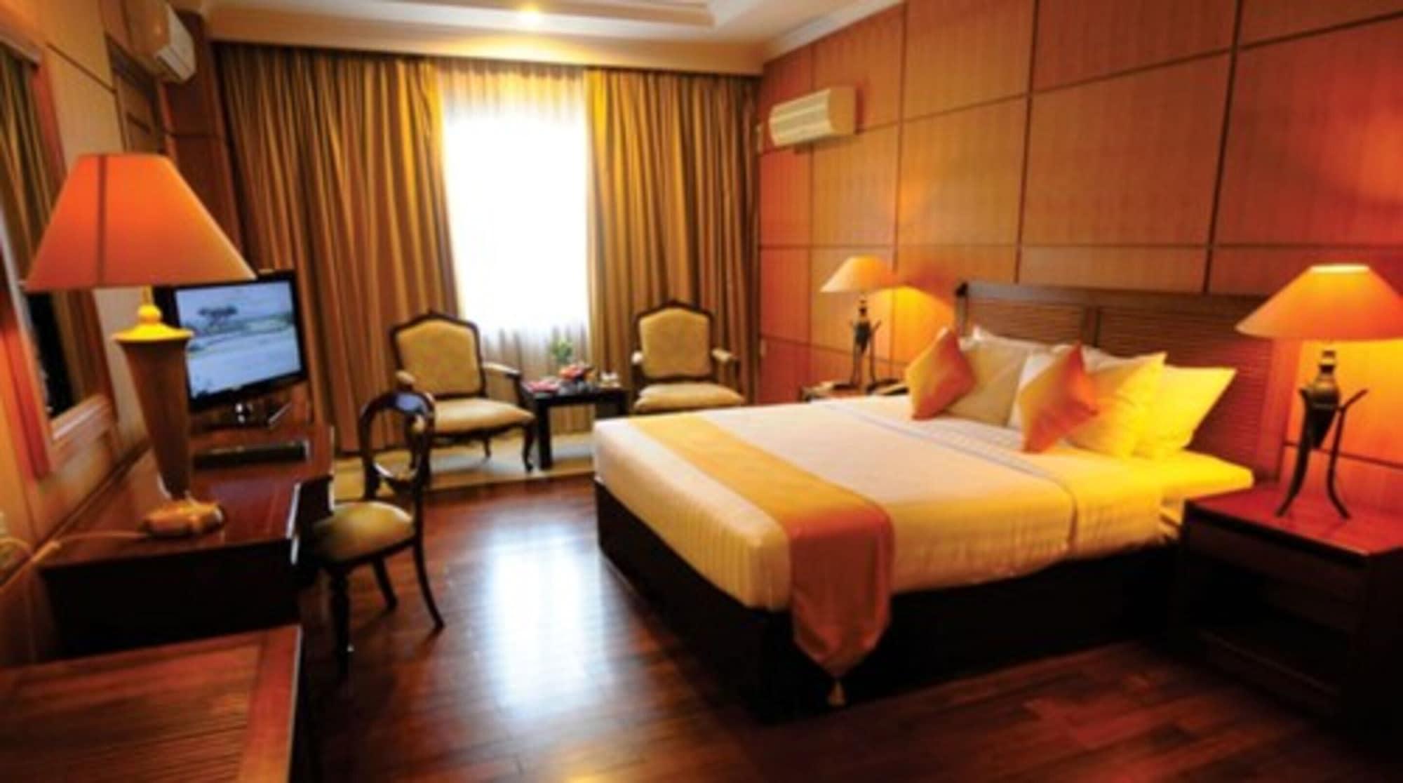 Bumi Senyiur Hotel Samarinda Exteriör bild
